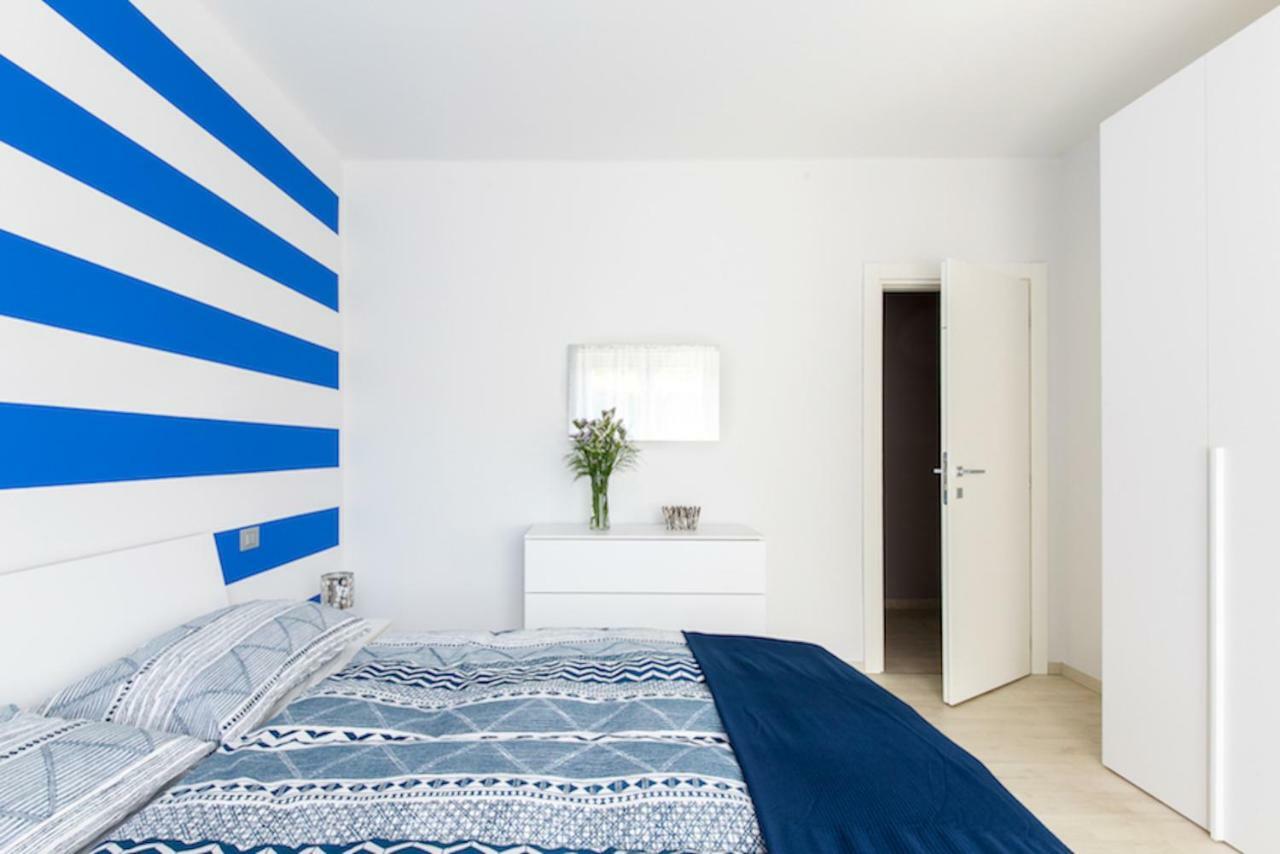 Indigo Blue Cannobio Luaran gambar